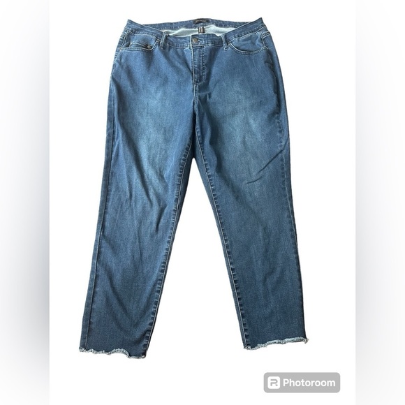 H by Halston premier designer jeans size 20W straight crop back seam‎ and pleat - Picture 3 of 10